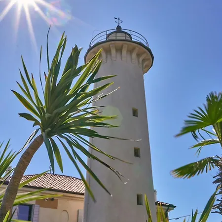 וילה With Place *