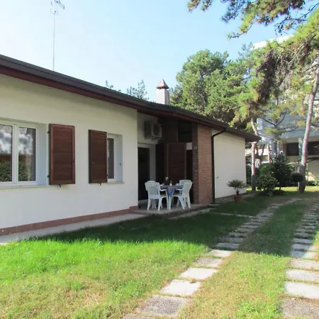 Villa With Beach Place Close To The Sea 아파트 비비오네