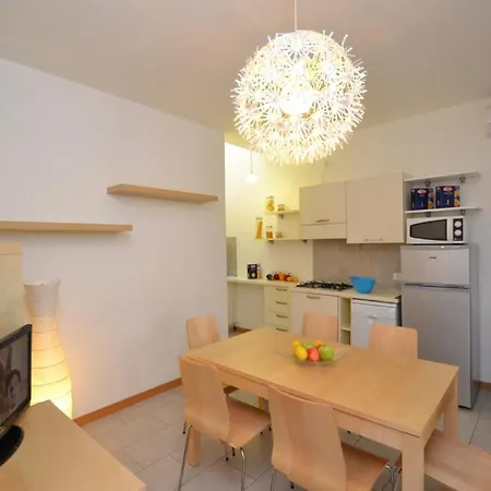 Villa With Beach Place Close To The Sea 아파트