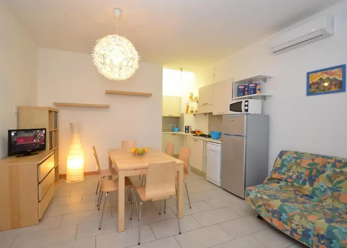 With Place Бибионе